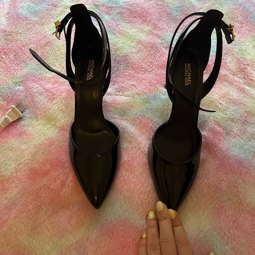 Michael Michael Kors patent black leather heels. Worn once. Size 8.